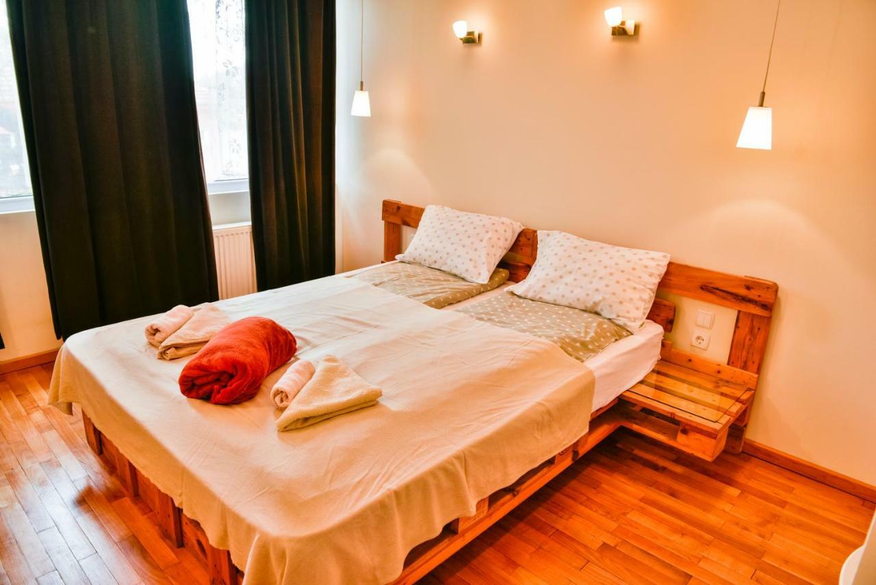 Villa "Forest Way" Pirdop Екстер'єр фото